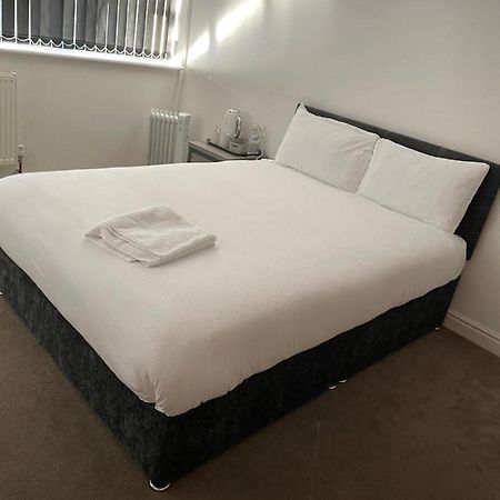 Apartment In Central Wakefield Esterno foto