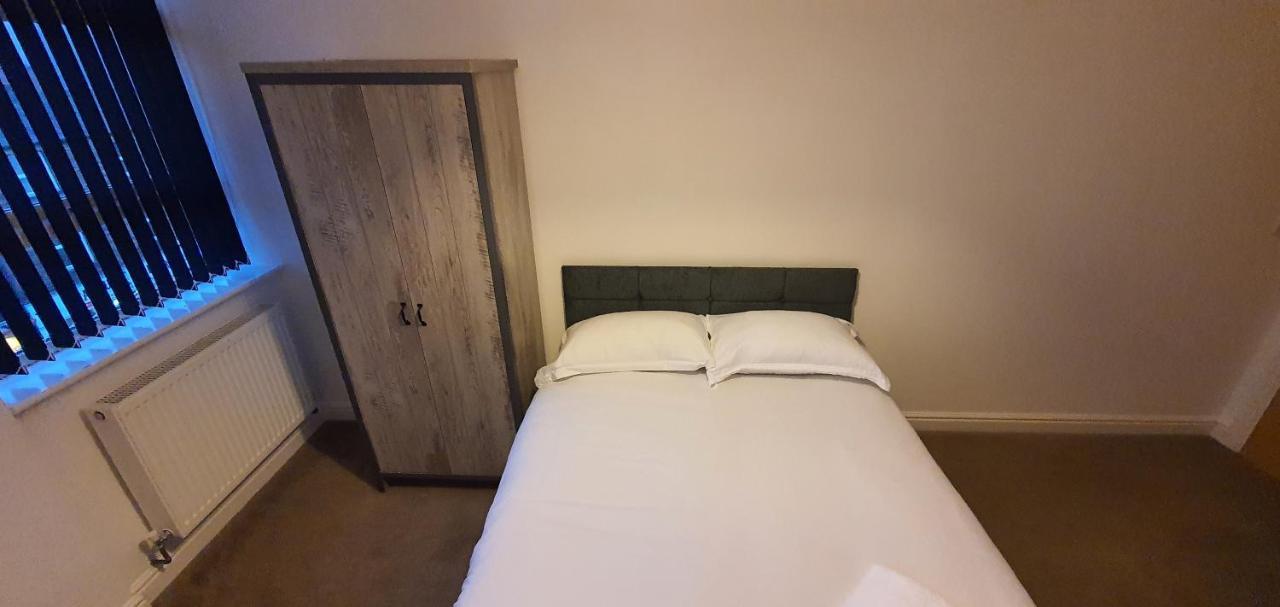 Apartment In Central Wakefield Esterno foto