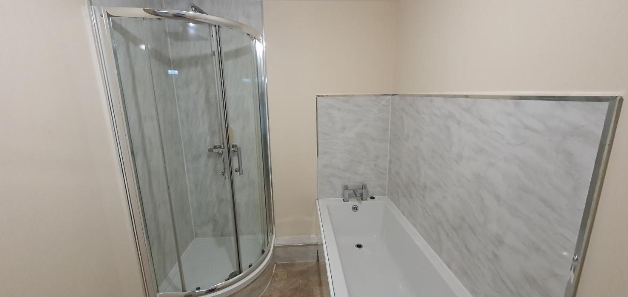 Apartment In Central Wakefield Esterno foto